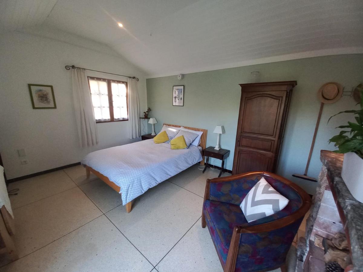Studio Apartment In Bargemon Luaran gambar